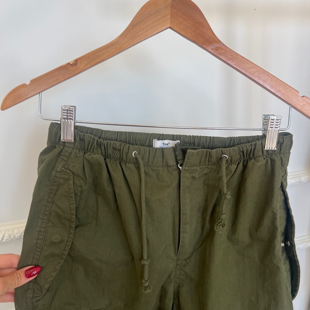 Aritzia TNA cargo pants - XXS - Picture 3 of 6